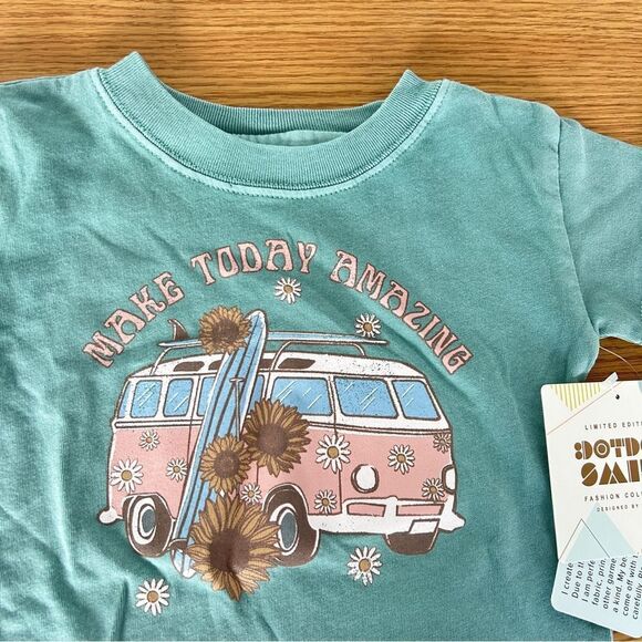 NWT [Dot Dot Smile] Make Today Amazing Van Floral Top - Picture 2 of 7